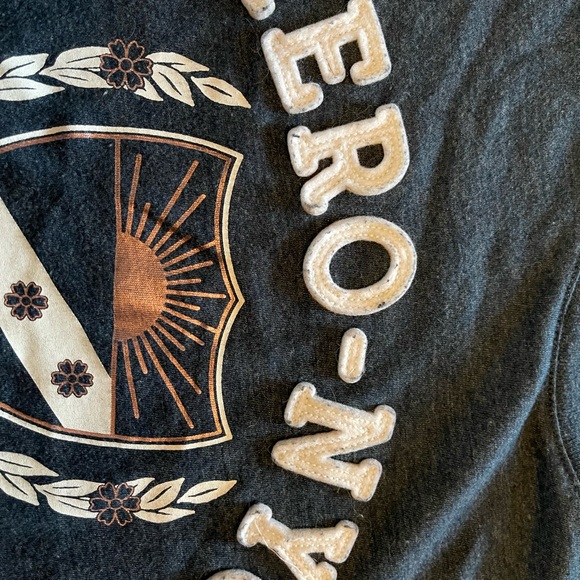 Aeropostale women’s classic crew tee. Both Sz. Medium - Picture 7 of 8